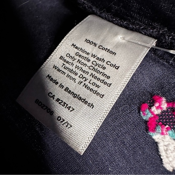 Talbots | Navy Blue Embroidered Skiers Button Down Shirt Size XS - Picture 6 of 7